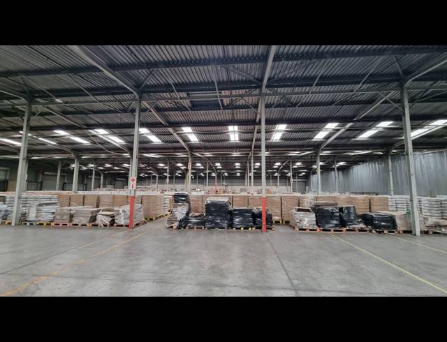 6,972M² WAREHOUSE TO LET IN HUGHES
